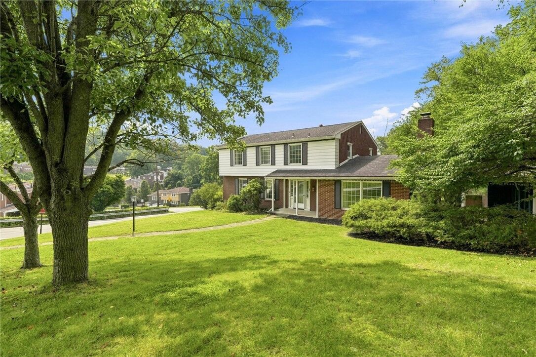Property Photo:  116 Hawthorne Dr  PA 15235 