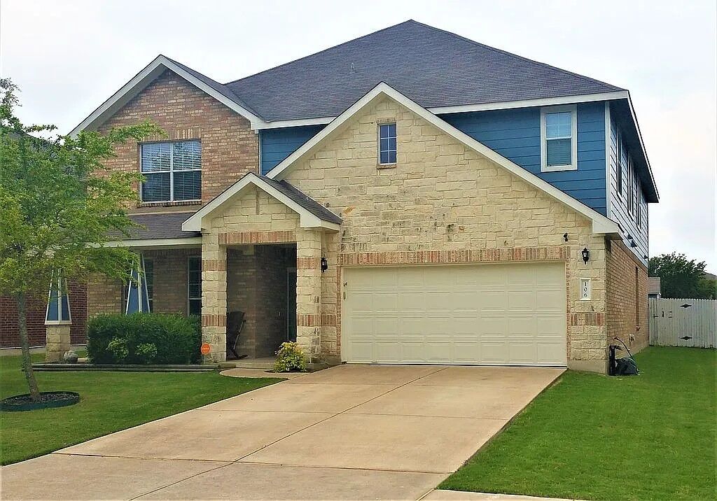 Property Photo: 106 Floating Leaf Drive TX 78634