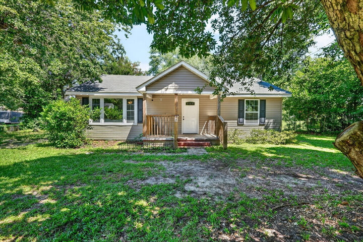 Property Photo:  224 Columbia Avenue NW  SC 29801 