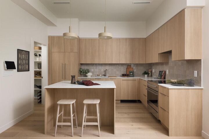 Property Photo: 595 E 49th Avenue 3 BC V5W 2H1