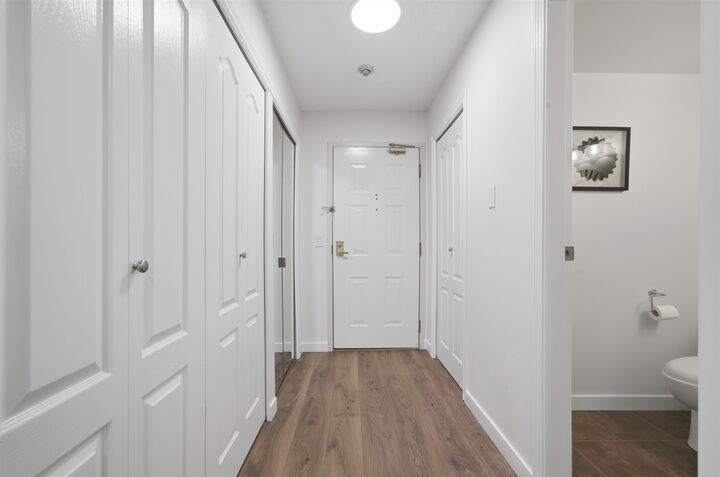 Property Photo: 7580 Minoru Boulevard 114 BC V6Y 1Z5