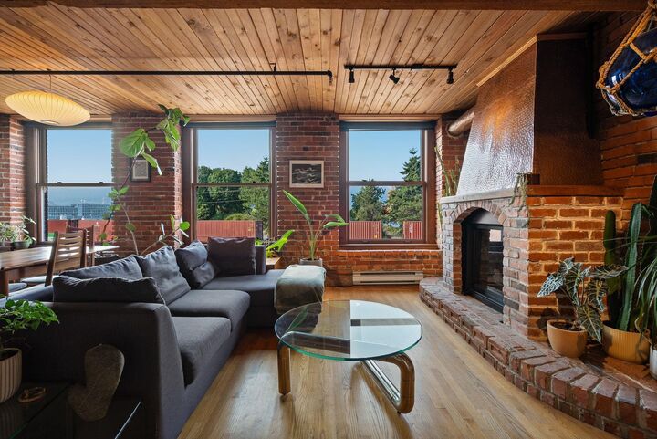 Property Photo: 41 Alexander Street 305 BC V6A 1B2