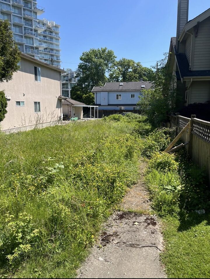 Property Photo: 4754 Gladstone Street BC V5H 2G1