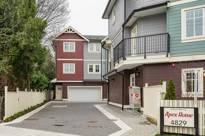 Property Photo: 4829 48 Avenue 3 BC V4K 1V2