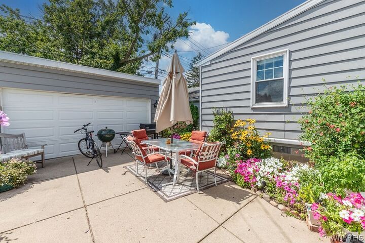 Property Photo: 22 Eiseman Avenue NY 14217