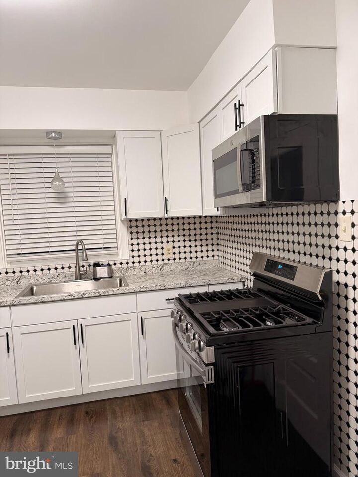 Property Photo: 1828 State Street PA 17103