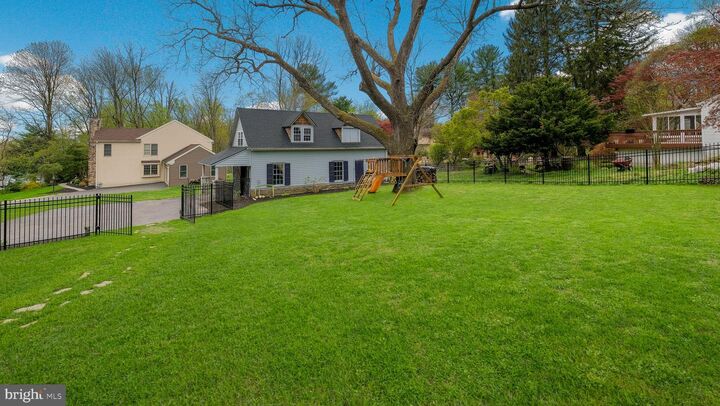 Property Photo:  204 W Brookhaven Road  PA 19086 