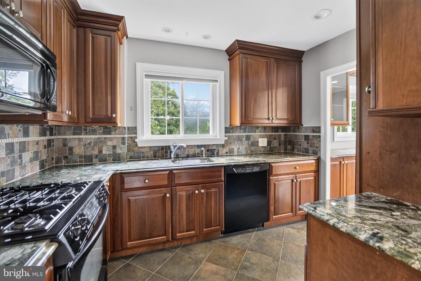 Property Photo: 3250 Martha Custis Drive VA 22302
