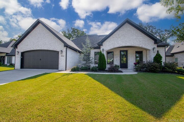 Property Photo: 7816 S Shoreline Boulevard AR 72019