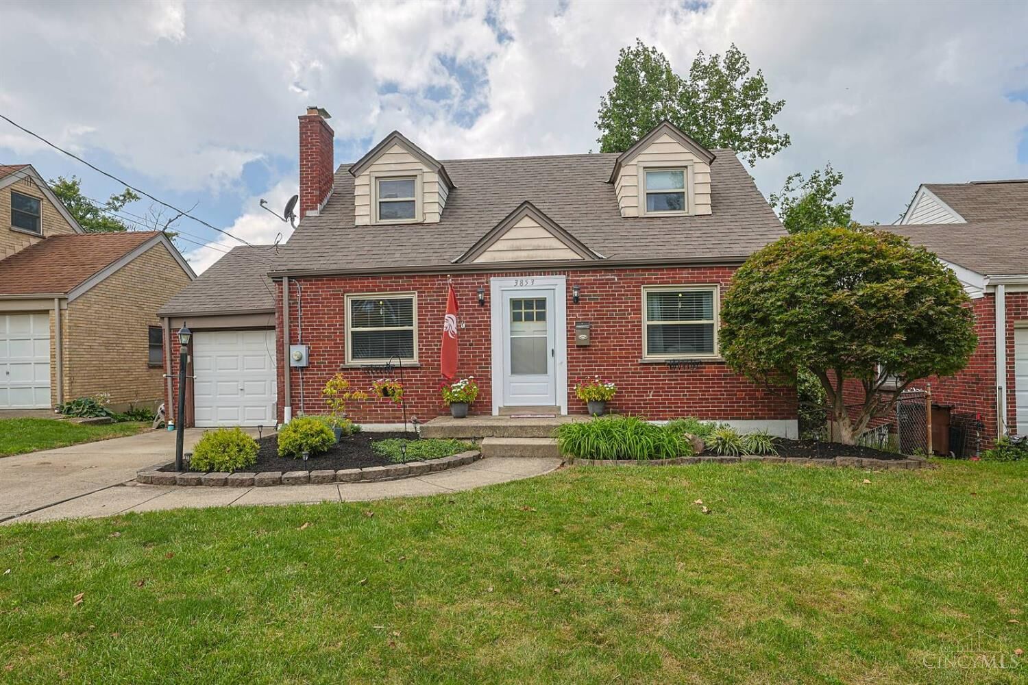 Property Photo: 3853 Biehl Avenue OH 45248