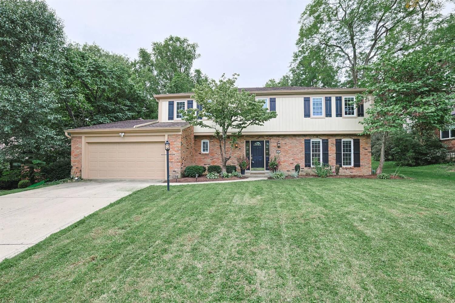Property Photo:  427 Flemridge Court  OH 45231 