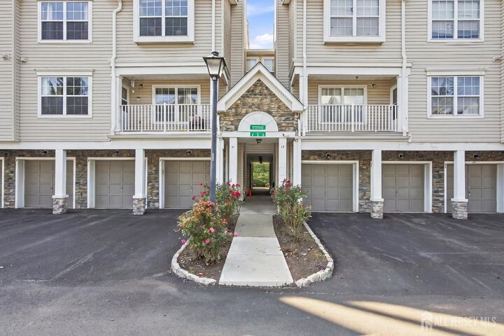 Property Photo:  17 Prestwick Way  NJ 08820 