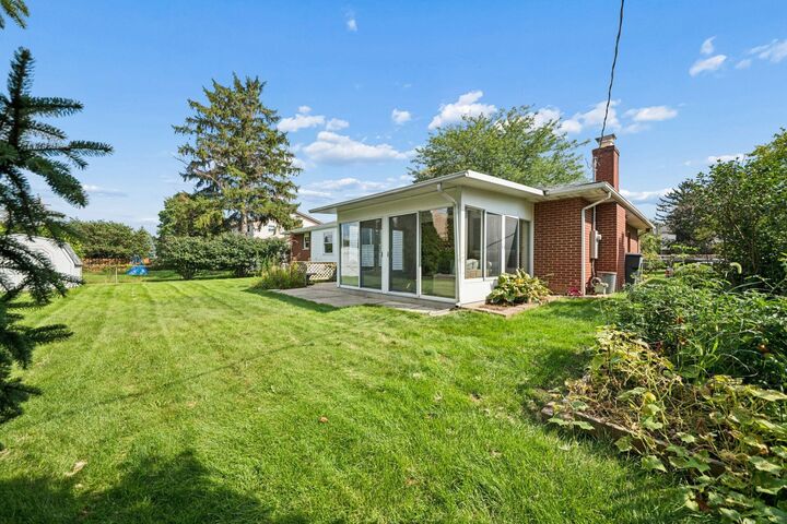Property Photo:  1272 Bradshire Drive  OH 43220 