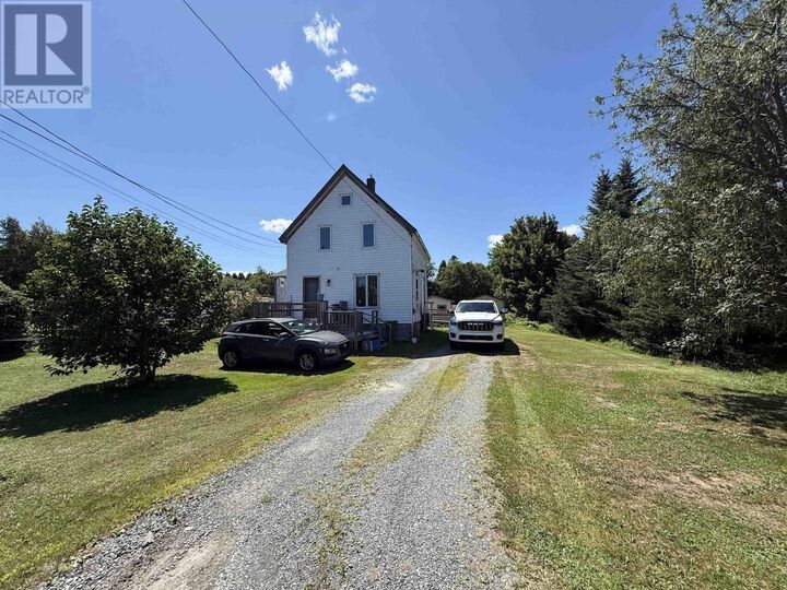 108 Kingsburg Road — photo 1