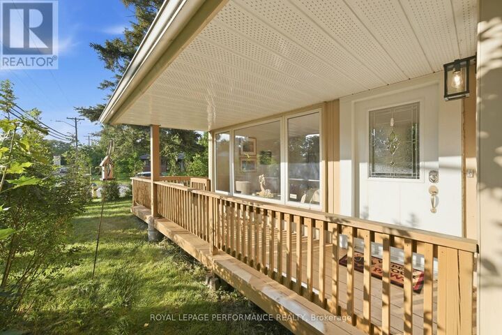 Property Photo:  3149 Southmore Drive East  ON K1V 6Z6 