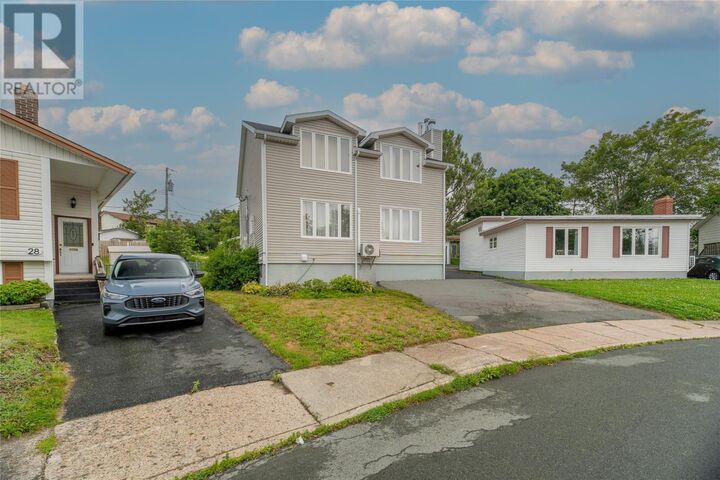 Property Photo:  26 Lloyd Crescent  NL A1E 2H8 