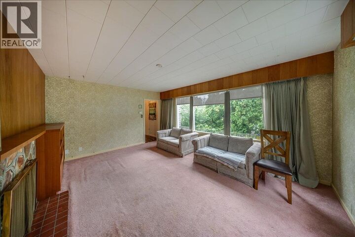 Property Photo: 306 Sylvia Crescent BC V1R 1A5