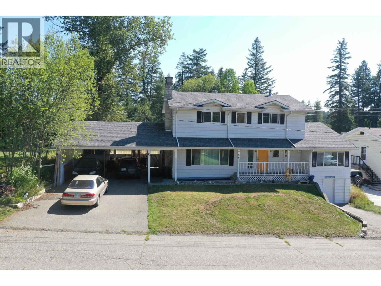 Property Photo:  750 Callanan Street  BC V2J 2V6 