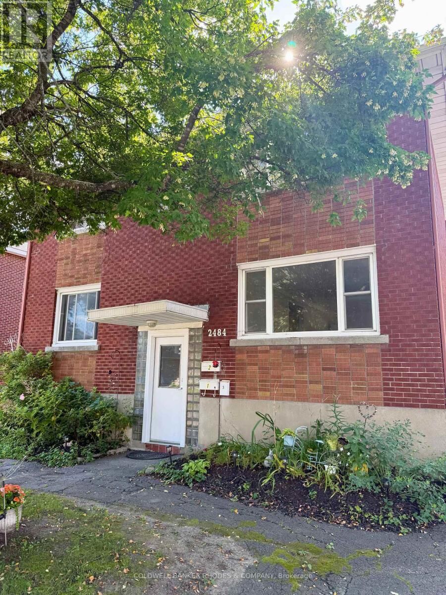 Property Photo: 2484 Carlsen Avenue 1 ON K1V 8G3