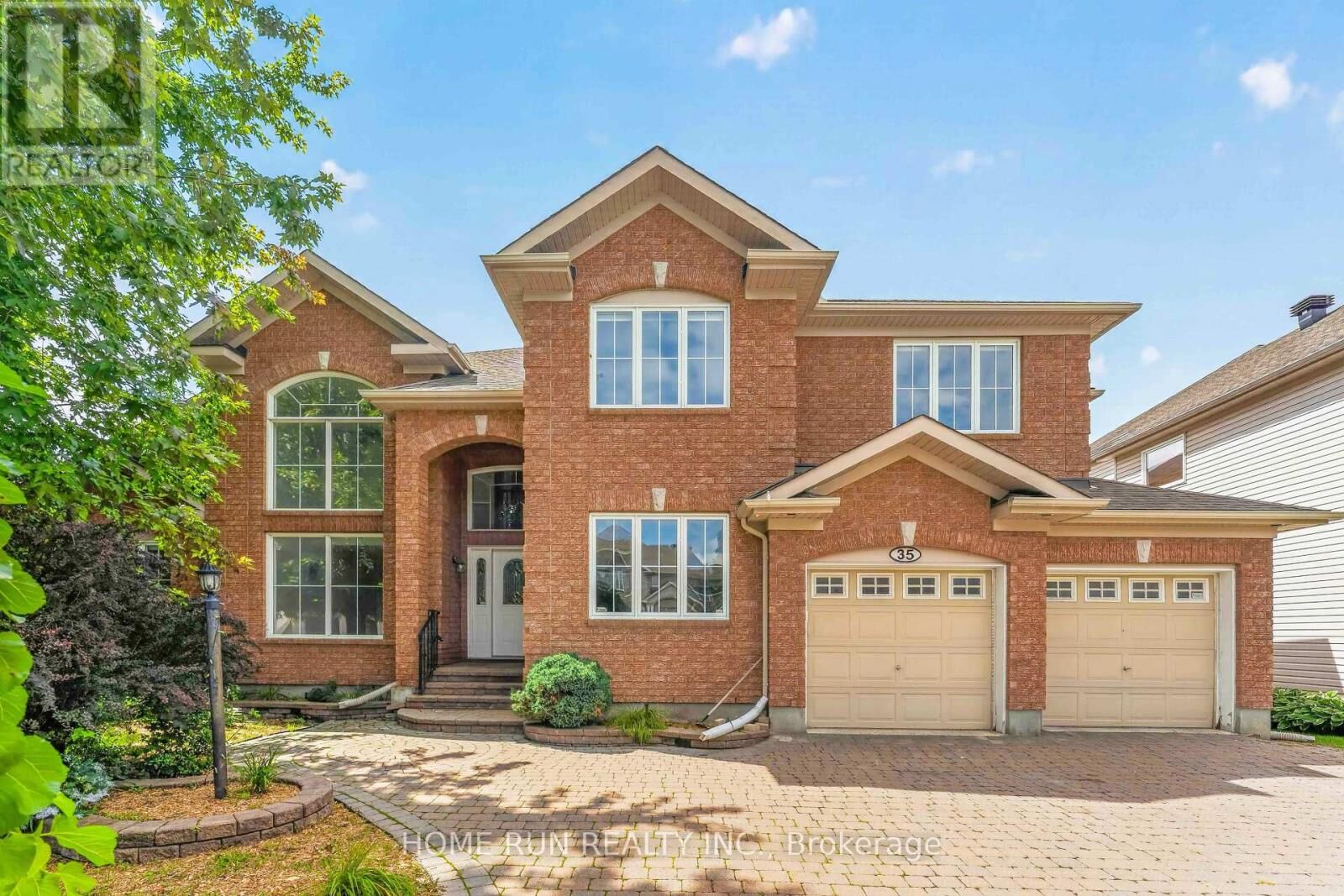 Property Photo:  35 Blackshire Circle  ON K2J 5L8 