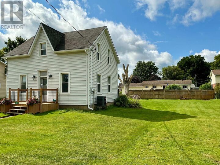 43 Maddison Street East — photo 1