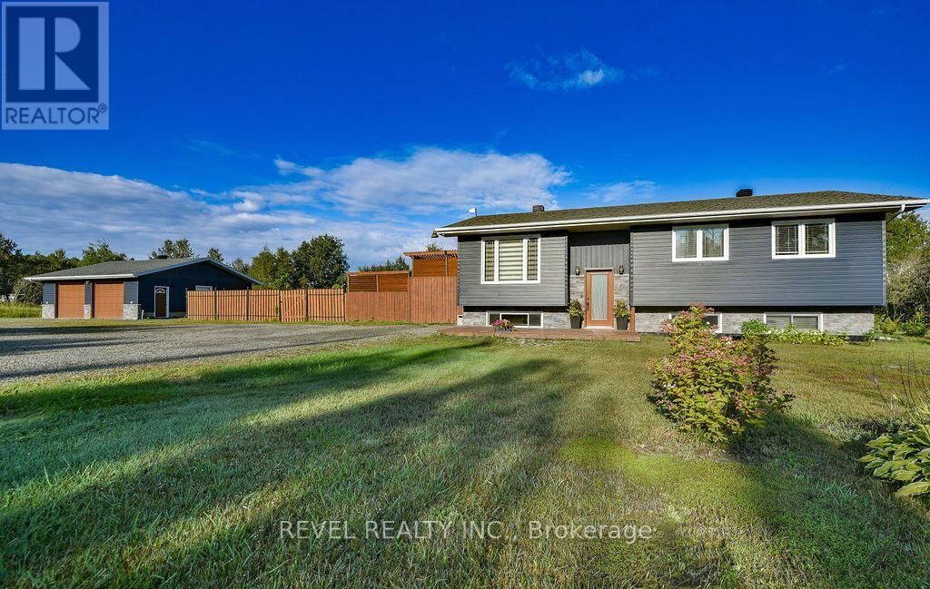 Property Photo:  299 Dorans Road  ON P4N 7C3 