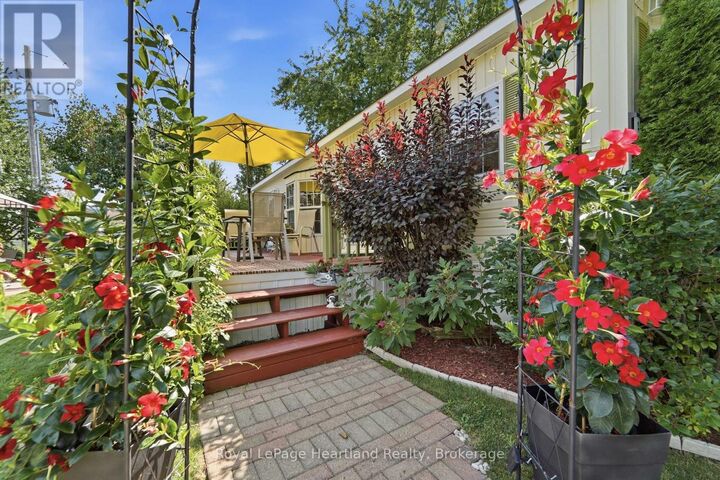 Property Photo:  9 Club Terrace  ON N0M 1G0 