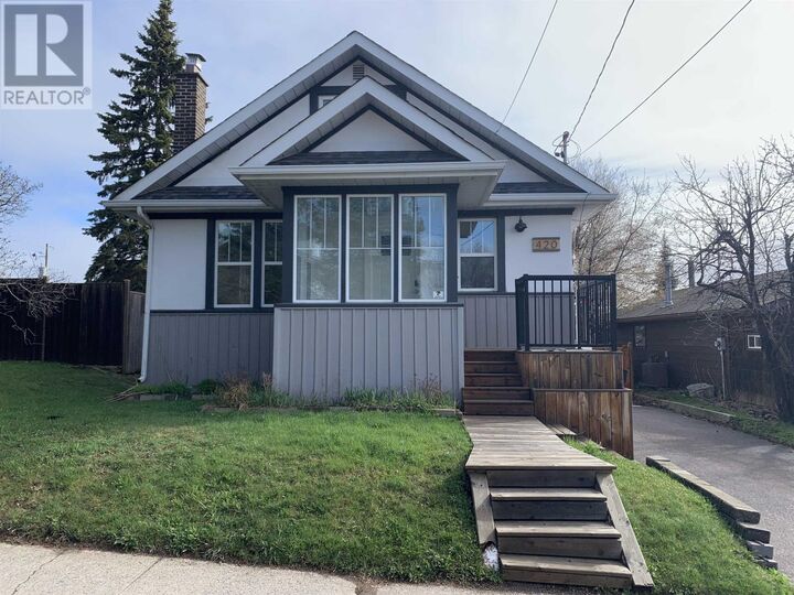 Property Photo:  420 Van Norman St  ON P7A 4C7 