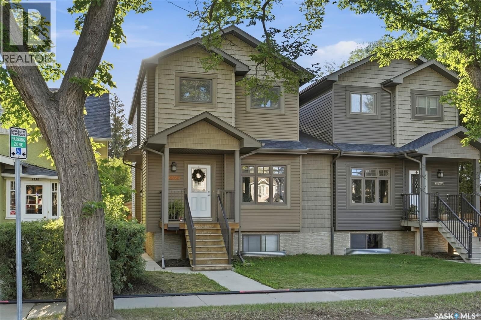 Property Photo:  2136 B Lorne Avenue  SK S7J 0R5 