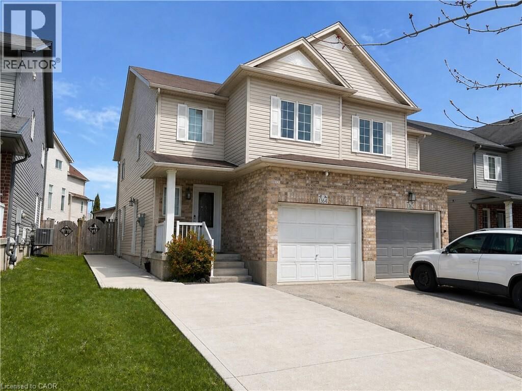 Property Photo:  1364 Countrystone Drive Upper  ON N2N 3R8 
