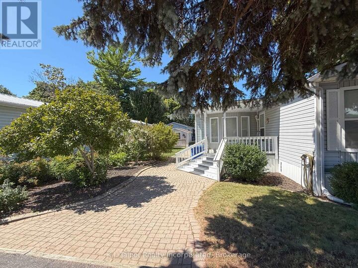 Property Photo: 55 Algonquin Lane ON N7A 3Y2
