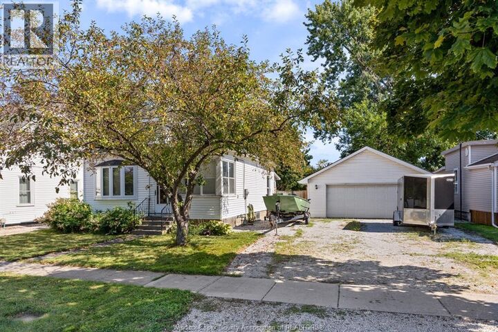 Property Photo: 8 Young Street ON N0P 2L0