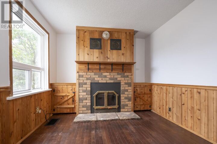 Property Photo:  873 Minnesota St  ON P7C 3L7 