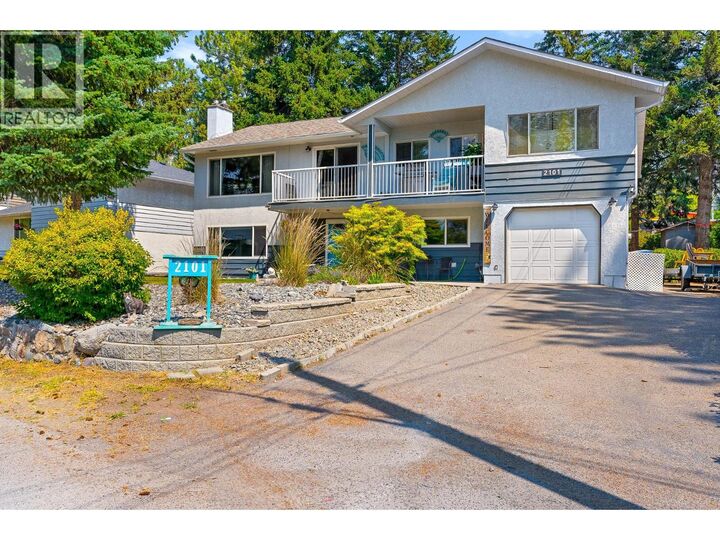 2101 Gillis Crescent — photo 1