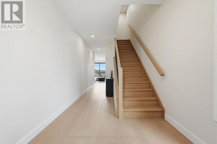 Property Photo: 6313 Heathwoods Avenue ON N6P 0K2