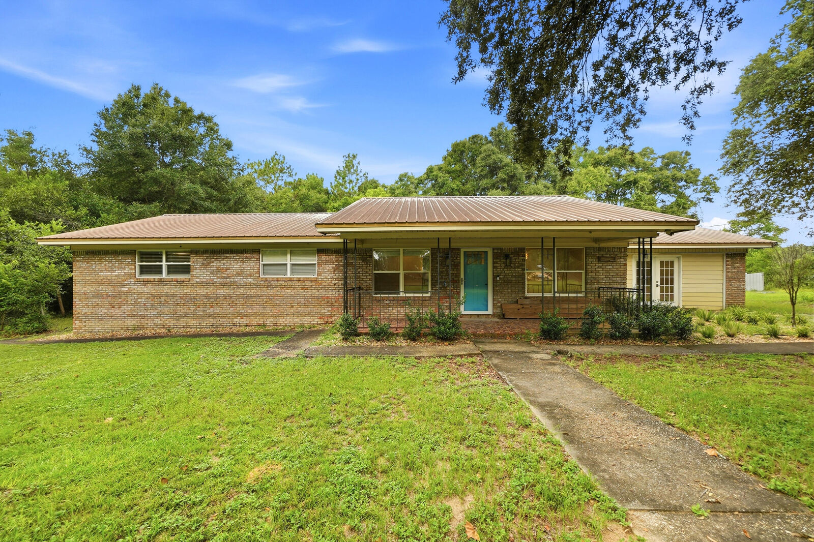 Property Photo:  3174 Earl Kennedy Road  FL 32539 