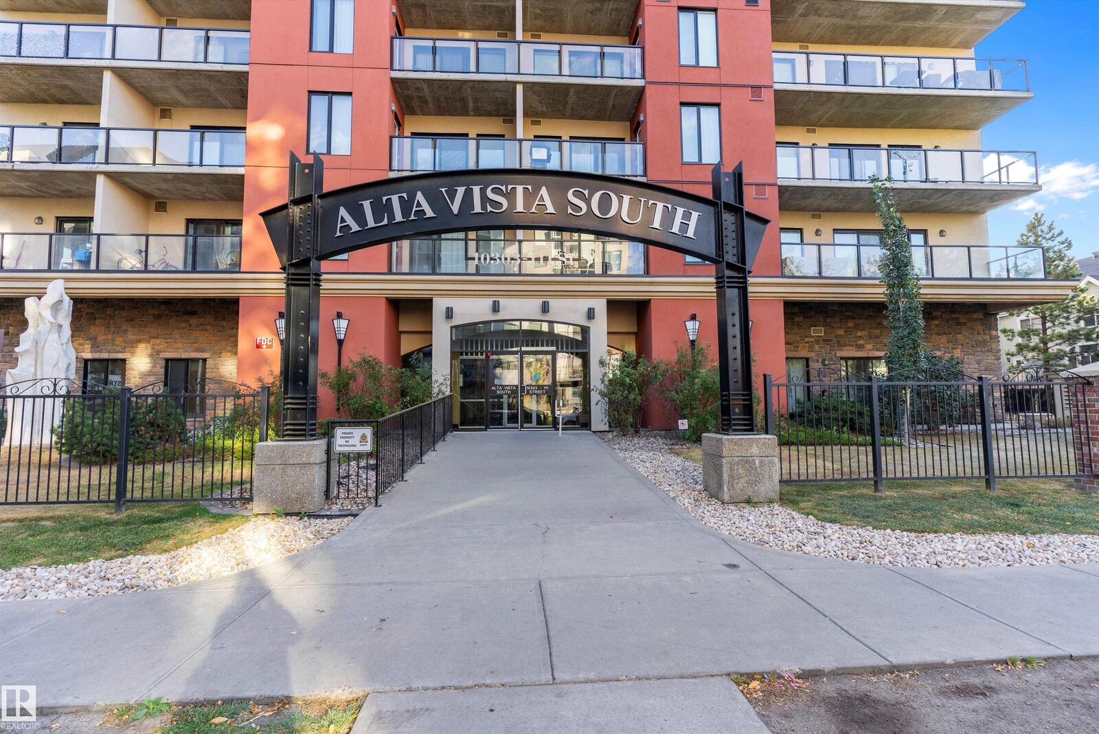 Property Photo:  10303 111 Street NW 702  AB T5K 0C6 