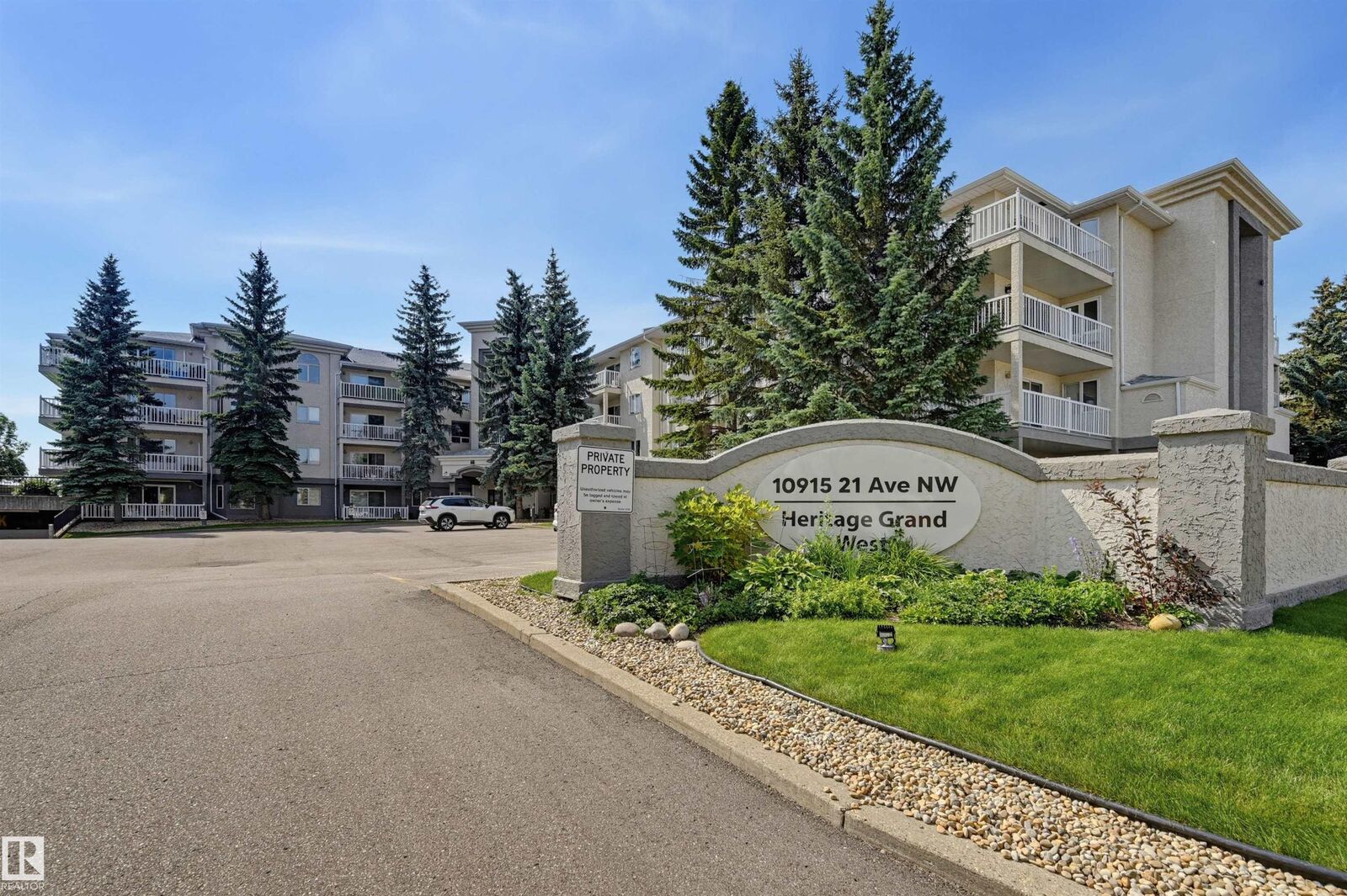 Property Photo: 10915 21 Avenue NW 211 AB T6J 6X2