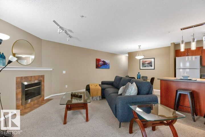 Property Photo:  10528 77 Avenue NW 201  AB T6E 1N1 