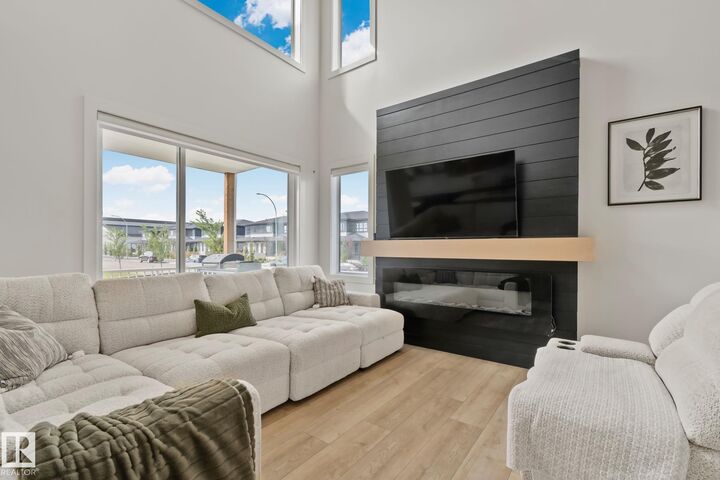 Property Photo:  1 Starling Way  AB T8L 0Y1 