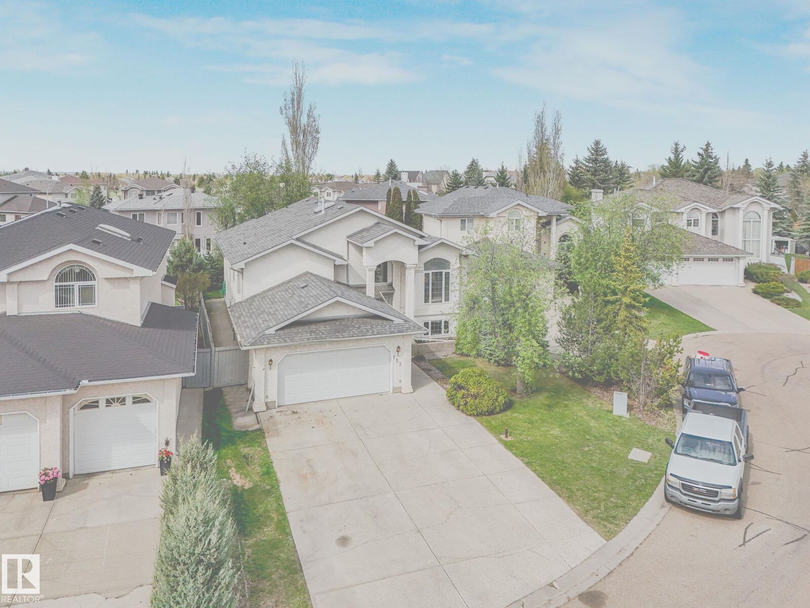 Property Photo:  153 Kulawy Drive NW  AB T6L 6Y9 