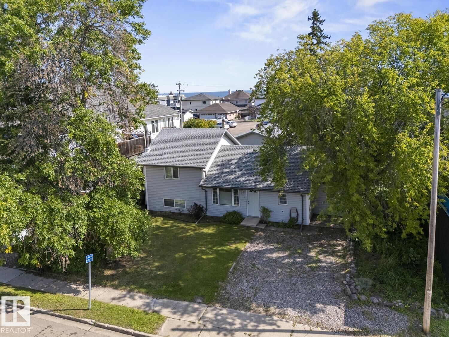 Property Photo: 618 10 Street AB T9M 1B1