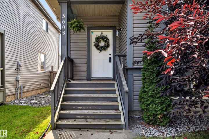 Property Photo: 5608 Stevens Crescent NW AB T6R 0A4