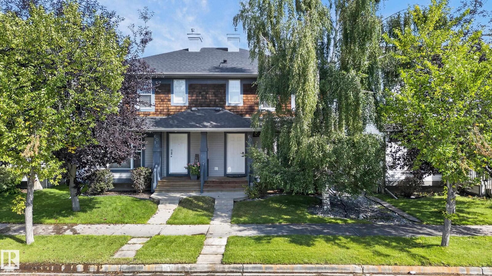 Property Photo:  6008 South Terwillegar Boulevard NW  AB T6R 0K5 