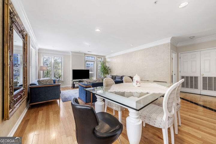 Property Photo:  3334 Peachtree Road NE 112  GA 30326 