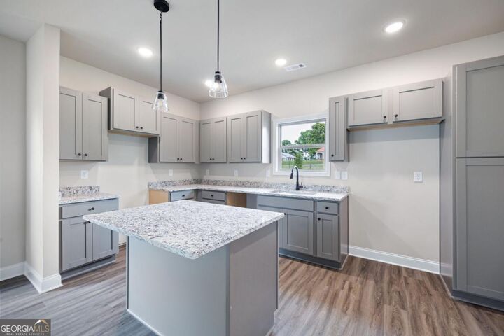 Property Photo:  107 Winston Way  GA 30117 