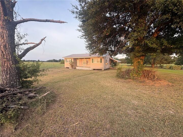 Property Photo: 1576 Hwy 1192 Highway LA 71351