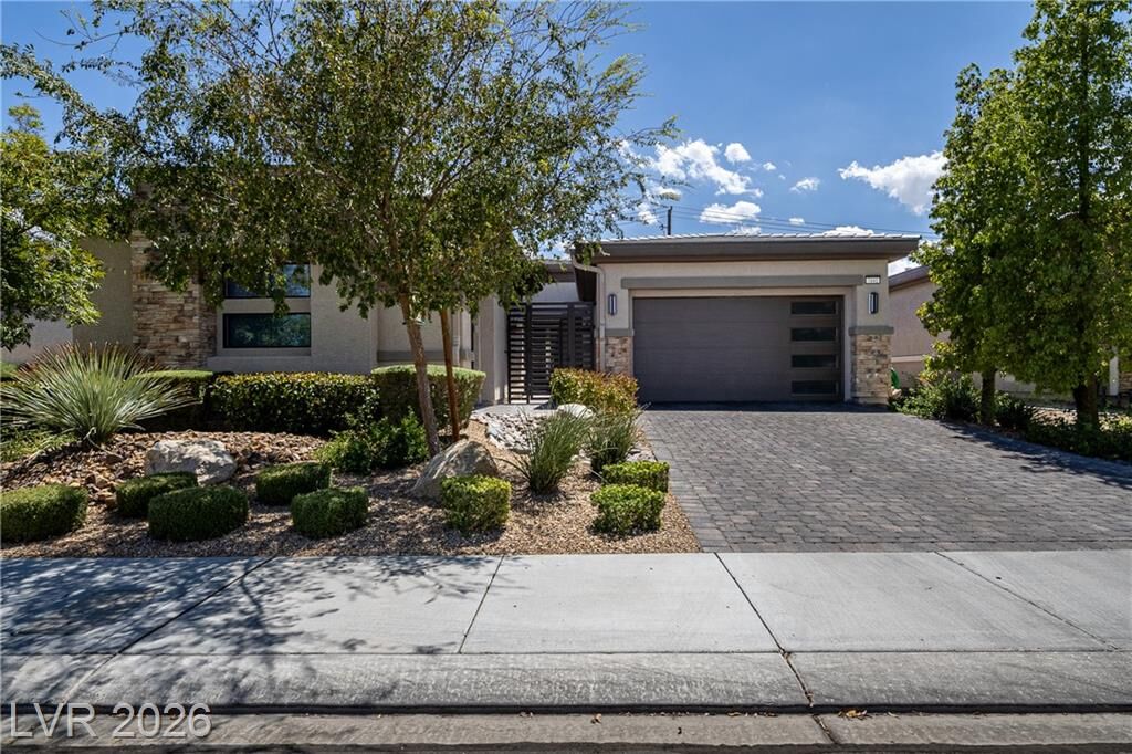 Property Photo: 7441 Deschutes Circle NV 89129