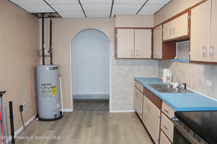 Property Photo:  61 Fallbrook Street 4  PA 18407 