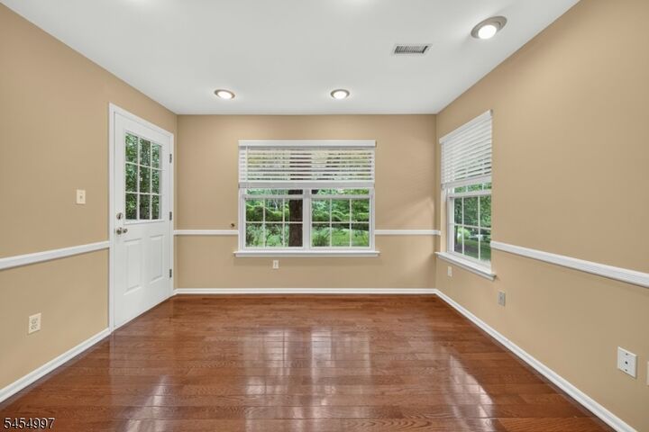 Property Photo:  4 Springholm Drive Ondo  NJ 07922 